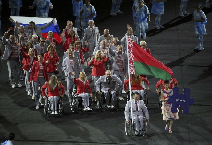 Belarus abertura paralimpíada; bandeira belarus (Foto: Reuters)