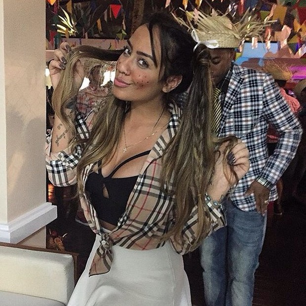 Rafaella Santos, irmã de Neymar, na festa junina do jogador (Foto: reprodução/instagram)
