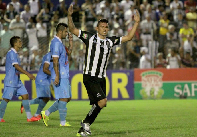 Rafael Oliveira, autor do primeiro gol do Treze contra o Paysandu pela Série C (Foto: Leonardo Silva/Jornal da Paraíba)