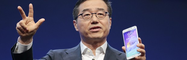 DJ Lee, vice-presidente executivo da Samsung, apresenta o Galaxy Note 4 (Foto: Markus Schreiber/AP Photo)