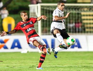 Paulinho e Douglas jogo amistoso Flamengo São Paulo (Foto: Miguel Schincariol)