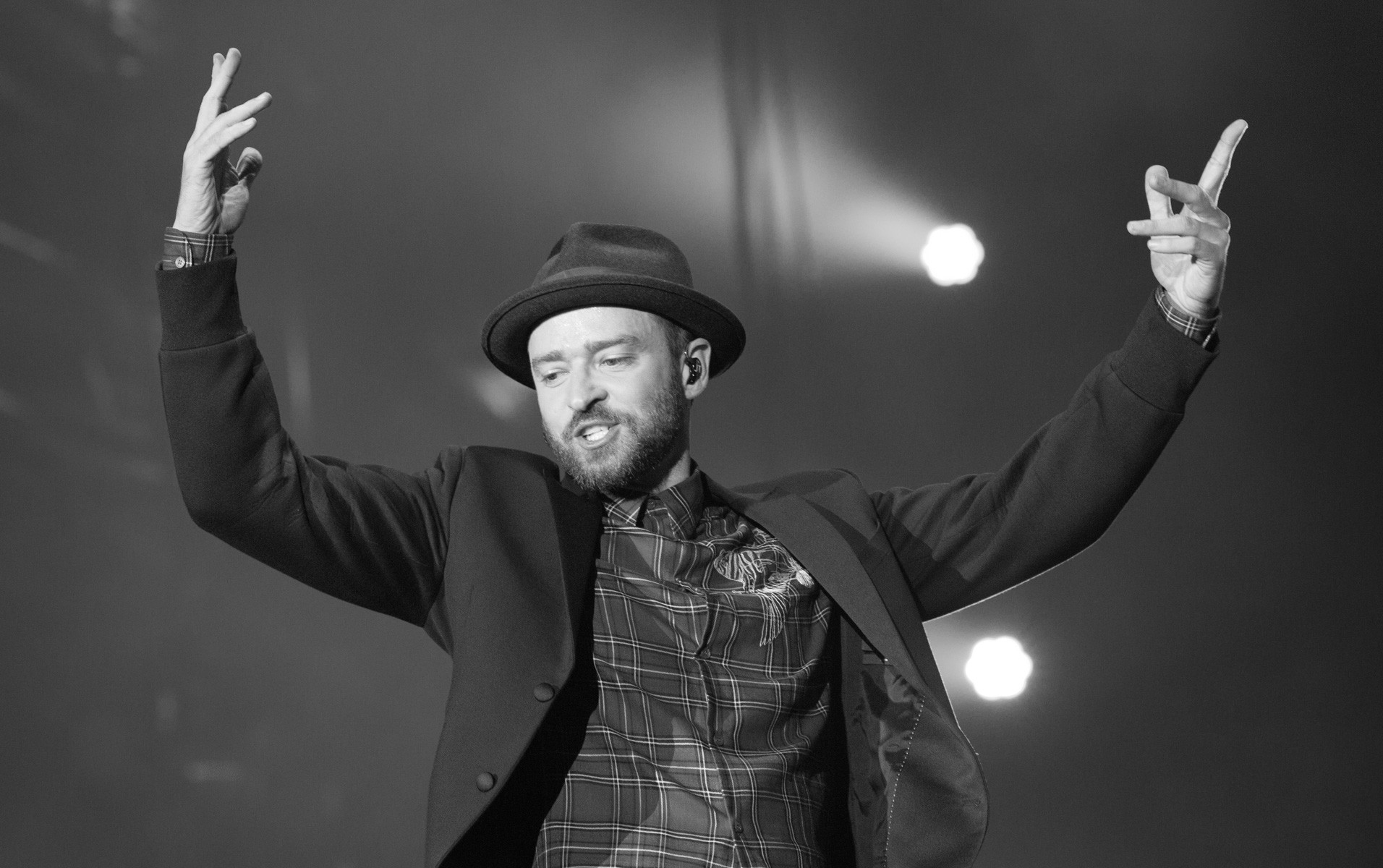 Justin Timberlake Absoluto E Alicia Keys Deslumbrante Marcam A Terceira Noite Do Palco Mundo