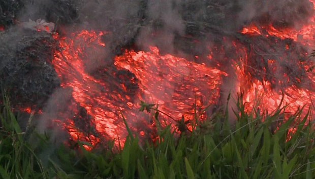  Lava do vulcão avança a 9m/h (Foto: BBC)