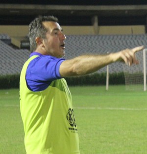 Paulo Moroni, técnico do Parnahyba (Foto: Josiel Martins/GloboEsporte.com)