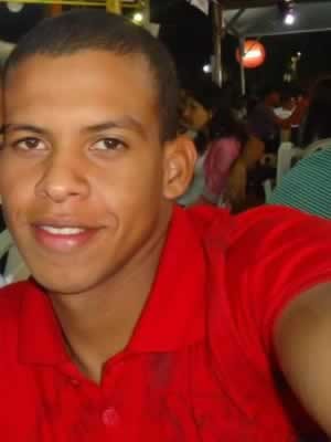 Jovem policial de 21 anos morreu na noite desta sexta-feira em Várzea Grande. (Foto: Reprodução Facebook)