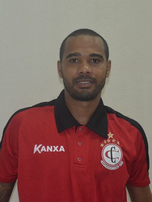 Osvaldir, lateral-direito Campinense (Foto: Cisco Nobre / GloboEsporte.com) Osvaldir, lateral-direito Campinense (Foto: Cisco Nobre / GloboEsporte.com)