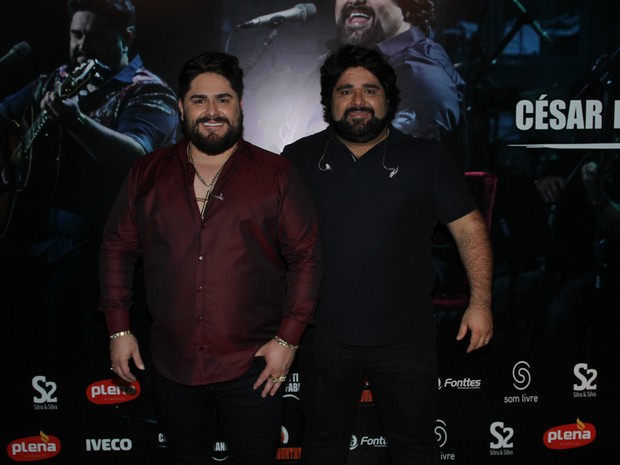 César Menotti e Fabiano em gravação de DVD em São Paulo (Foto: Amauri Nehn/ Brazil News)