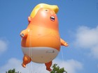 Britânicos protestam levando para a rua um 'bebê' Trump de seis metros