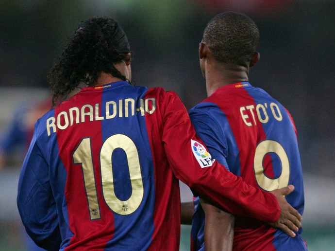 Ronaldinho Gaúcho e Eto'o Barcelona (Foto: Getty Images)