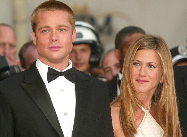 Jennifer Aniston e Brad Pitt pareciam realmente almas gêmeas: jovens, belos, sempre sorridentes. Porém, em janeiro de 2005, anunciaram o divórcio, pondo fim a cinco anos de casamento e sete de relacionamento. 