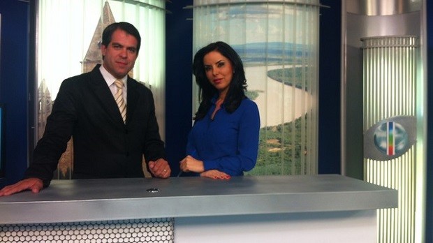 Délio Pinheiro e Patrícia Vieira apresentam as notícias da região no MG Inter TV 1ª Edição (Foto: Henrique Corrêa/Inter TV)