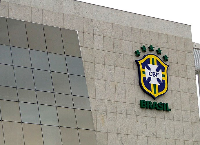 Escudo da CBF já chama a atenção na fachada da nova sede da entidade Blog Blog da Copa Escudo da CBF já chama a atenção na fachada da nova sede da entidade Blog Blog da Copa