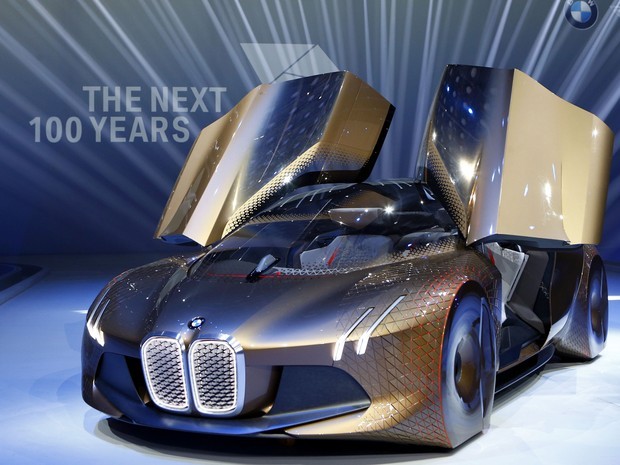 BMW lança carro inteligente em live na Twitch e abre nova era da