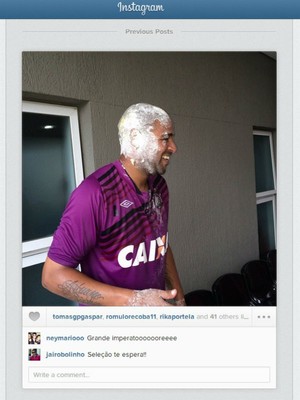 Adriano comemora 32 anos (Foto: Reprodução Instagram)