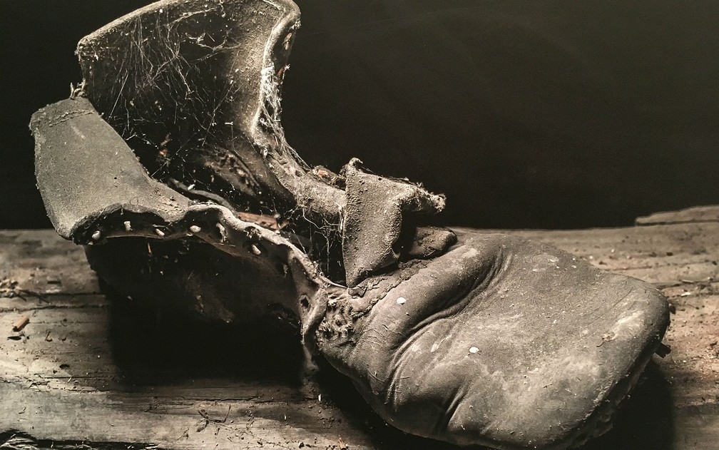 Fotografias de Yuri Dojc de objetos cotidianos na Eslováquia pós-Segunda Guerra estão mostra 