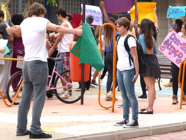 Mas como não querer se jogar nos braços desse príncipe - ou sapo? (Foto: Malhação / TV Globo)
