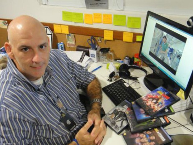 Para o astrônomo Alexandre Cherman, graças ao seriado, ser cientista hoje é 'cool' (Foto: BBC Brasil) Para o astrônomo Alexandre Cherman, graças ao seriado, ser cientista hoje é 'cool' (Foto: BBC Brasil)