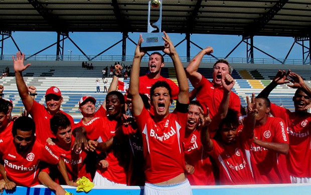 Internacional campeão sub 17 (Foto: Fred Huber / Globoesporte.com)