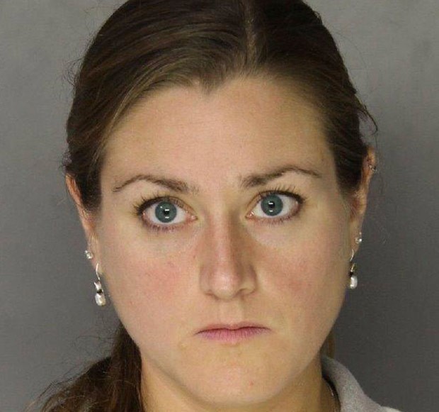 Megan Batykefer pode pegar 7 anos por fazer sexo com aluno maior de idade (Foto: Allegheny County Jail/Reuters)