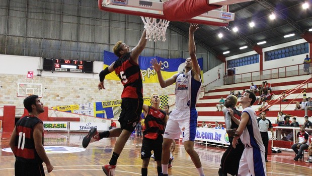 Flamengo Suzano LDB (Foto: Elaine Bento) Flamengo Suzano LDB (Foto: Elaine Bento)