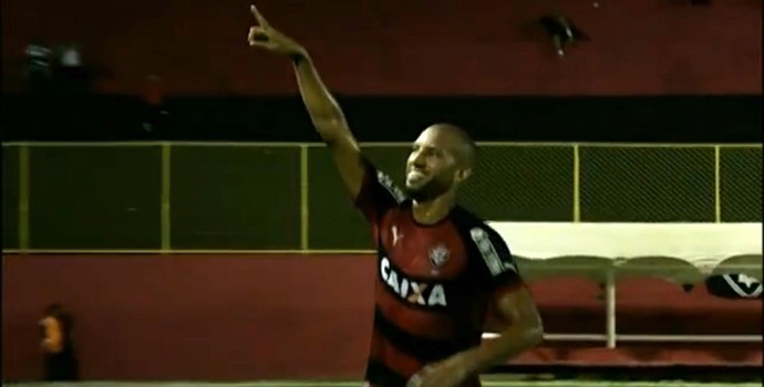 Comemoração de Kadu em gol do Vitória (Foto: Reprodução / TV Bahia)