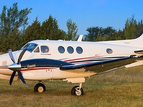 Modelo Hawker Beechcraft King Air C90, semelhante ao que sofreu a queda em Paraty (Foto: Divulgação/Beechcraft)