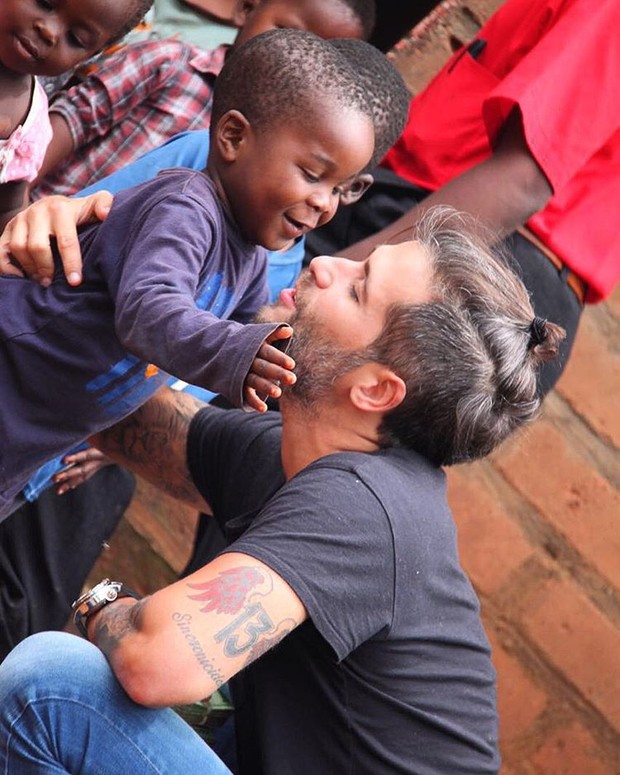 Bruno Gagliasso em viagem ao Malawi, na África (Foto: Reprodução/Instagram)