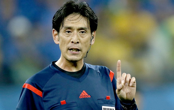 Yuichi Nishimura árbitro jogo Brasil x Croácia (Foto: AFP) Yuichi Nishimura árbitro jogo Brasil x Croácia (Foto: AFP)