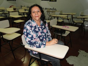 Laura do Espírito Santo é aluna do curso de inglês paras prostitutas e travestis. (Foto: Sara Antunes/ G1)