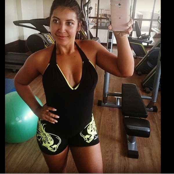 Priscila Pires mostra boa forma (Foto: Reprodução/Instagram)