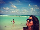 Ex-BBB Anamara curte dia de praia em Miami