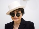 Yoko Ono tem alta de hospital em Nova York