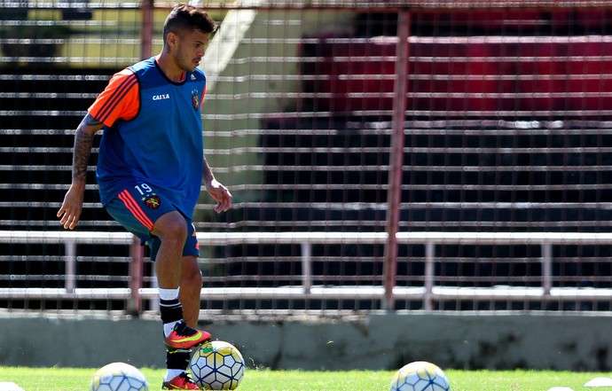 Auro Sport (Foto: Marlon Costa/Pernambuco Press) Auro Sport (Foto: Marlon Costa/Pernambuco Press)