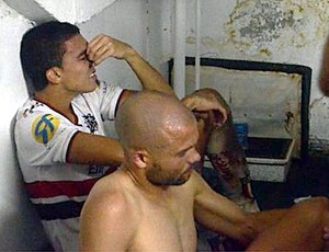 Henrique Mattos do Botafogo-SP chora após vitória contra o Oeste (Foto: Rafael Martinez / Assessoria BFC)