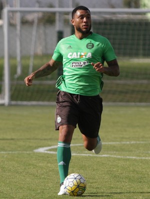 Técnico do Corinthians indica acerto com Kazim e interesse em Pottker