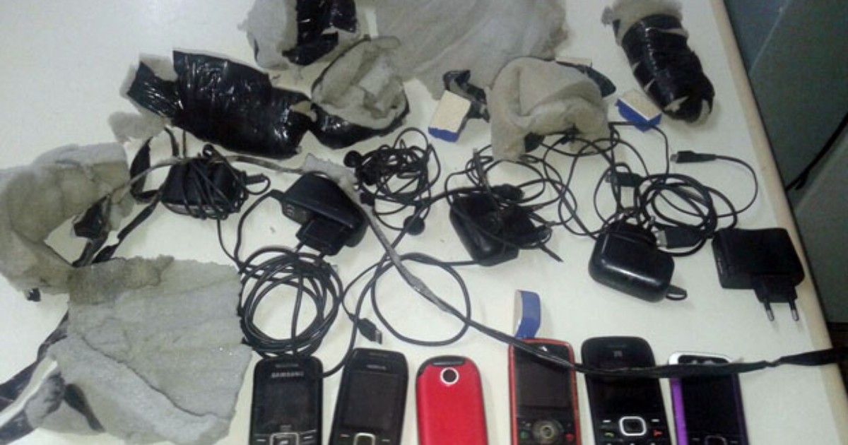 Adolescente é apreendido após jogar celulares dentro de presídio ... - Globo.com