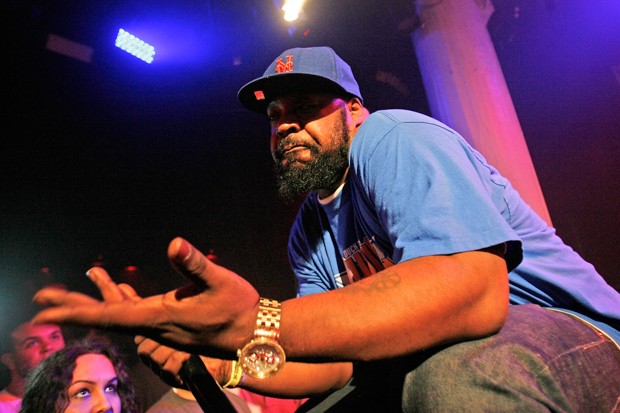 O rapper Sean Price faz apresentação para imprensa e fãs no festival Rock the Bells em Nova York, em junho de 2012 (Foto: Mike Lawrie/Getty Images/AFP/Arquivo) O rapper Sean Price faz apresentação para imprensa e fãs no festival Rock the Bells em Nova York, em junho de 2012 (Foto: Mike Lawrie/Getty Images/AFP/Arquivo)
