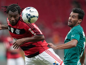 Brasileiro tem tempo de bola rolando abaixo do mínimo sugerido pela Fifa