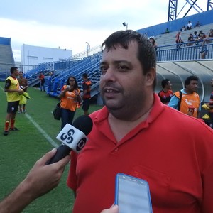 Fernado Lage, treinador do Tarumã (Foto: Marcos Dantas)