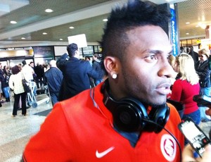 Willians volante Inter (Foto: Tomás Hammes / GLOBOESPORTE.COM)