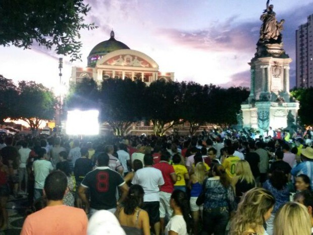 G1 Mais De 80 Mil Lotam Largo Fan Fest E Arena Para EUA X Portugal