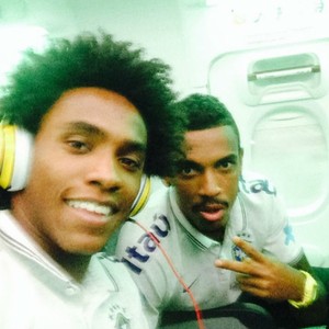 Willian e Luiz Gustavo (Foto: Reprodução/Instagram)