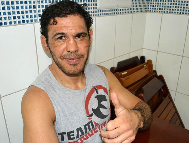 Rogério Minotouro volta aos treinos de MMA (Foto: Ivan Raupp)