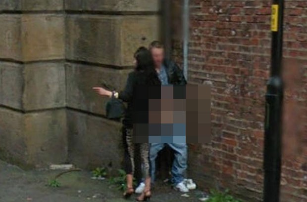 Google Street View flagrou casal realizado ato sexual (Foto: Reprodução)