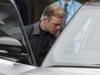Wayne Rooney deixa maternidade com a mulher e o filho recém-nascido