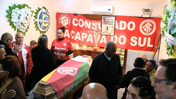 Internacional Inter Caçapava velório (Foto: Reprodução/RBS TV) Internacional Inter Caçapava velório (Foto: Reprodução/RBS TV)