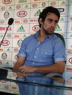 coletiva Valdívia palmeiras (Foto: Alexandre Lozetti / Globoesporte.com)