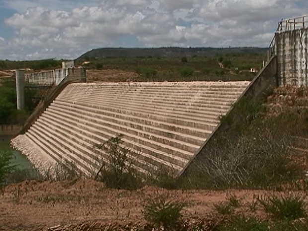 Barragem Pedro Moura Júnior, em Belo Jardim, Pernambuco (Foto: Reprodução/ TV Asa Branca)