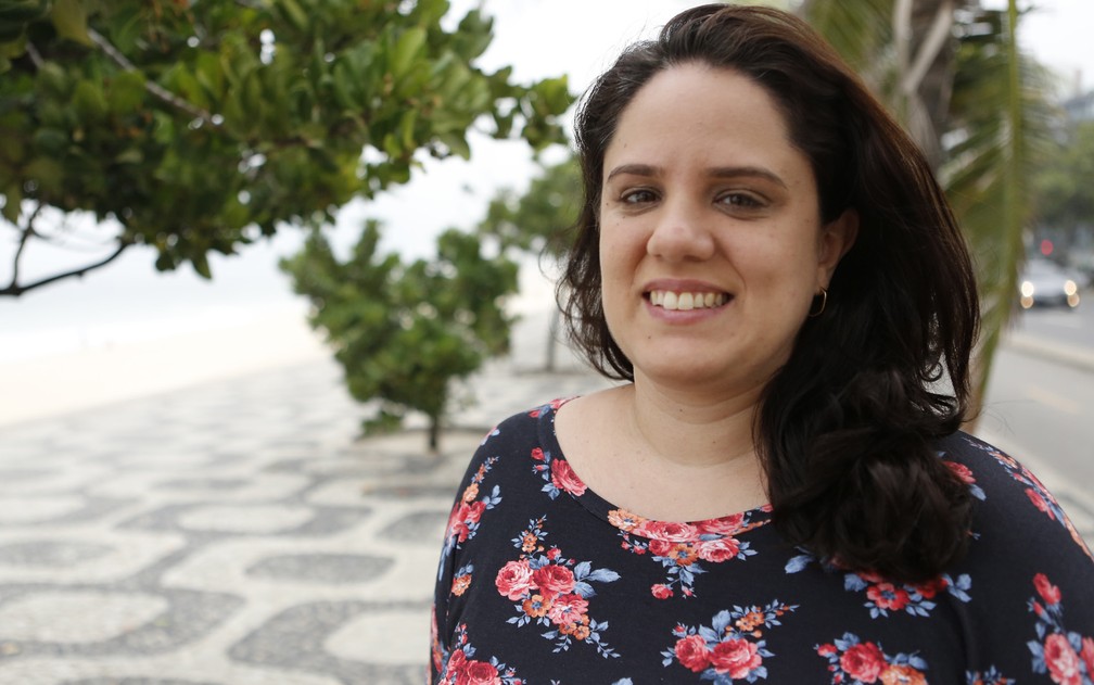 A engenheira Daniele Veras, de 36 anos, participou da IMO em 1998, em Taiwan (Foto: Andressa Gonçalves/ G1)