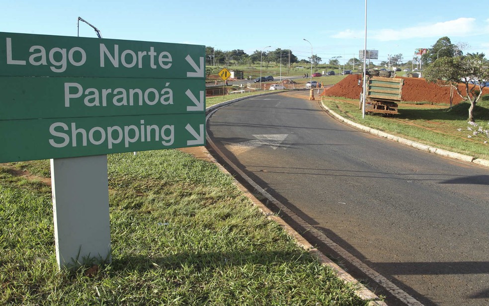 Segunda alça de acesso ao Lago Norte, interditada para obras do Trevo de Triagem Norte (Foto: Toninho Tavares/GDF/Divulgação)